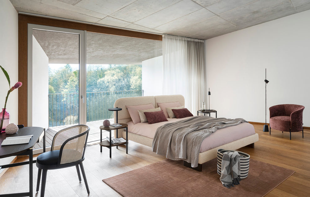 Madame Oval bedside table Side Table Calligaris