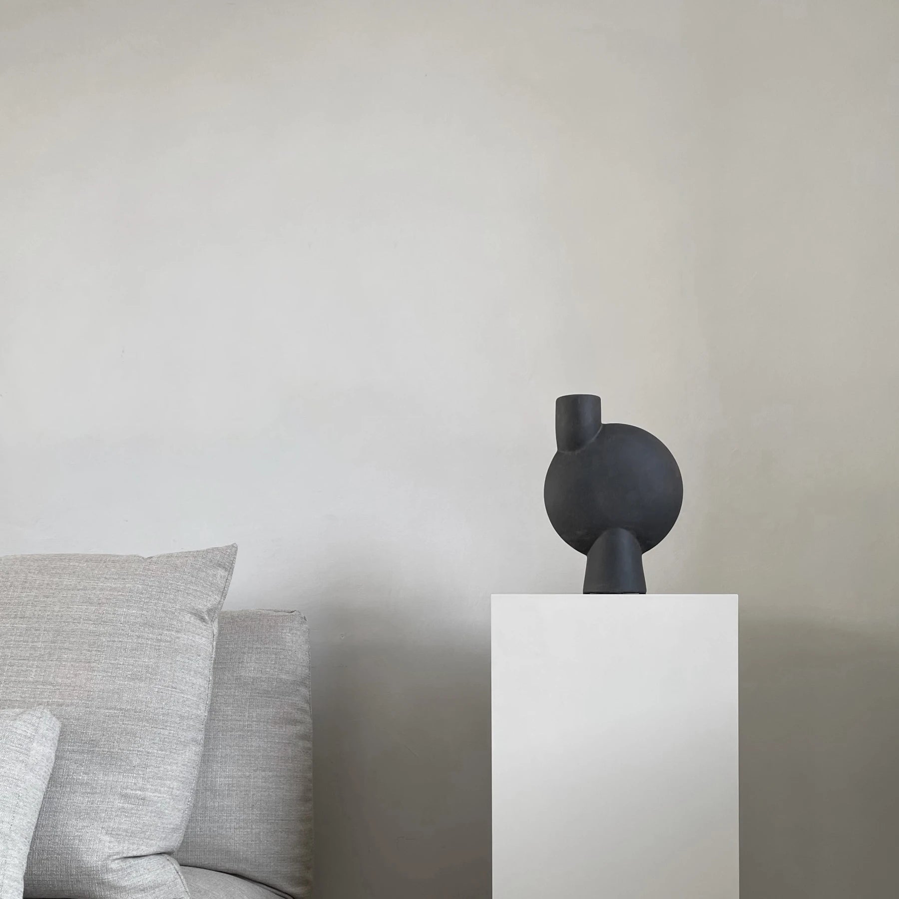 Sphere Vase Bubl, Medio - Coffee – Italian Luxury Interiors Sphere Vase Bubl, Medio - Coffee – Italian Luxury Interiors