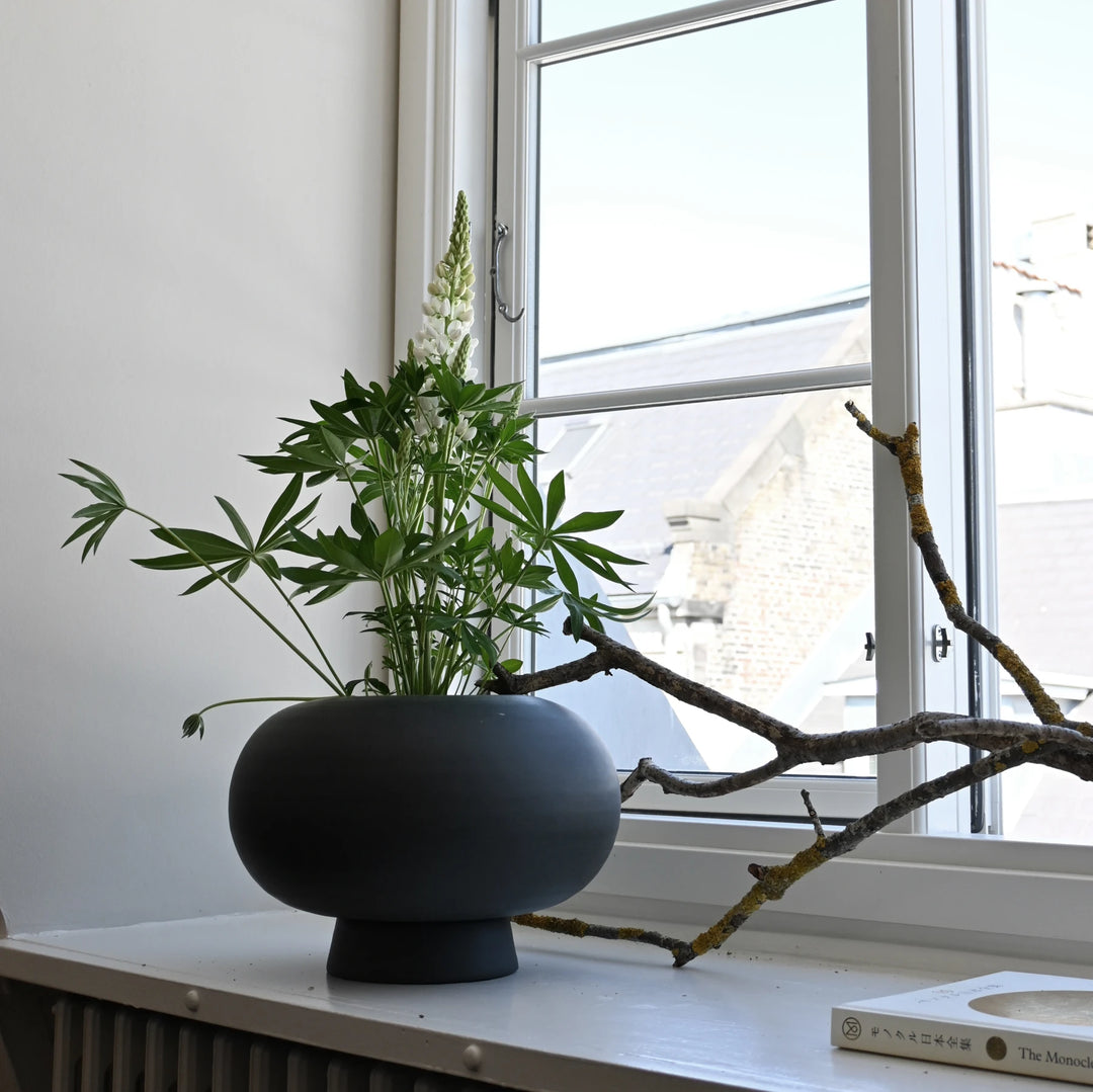 Kabin Vase, Fat - Black Vases 101 Copenhagen   