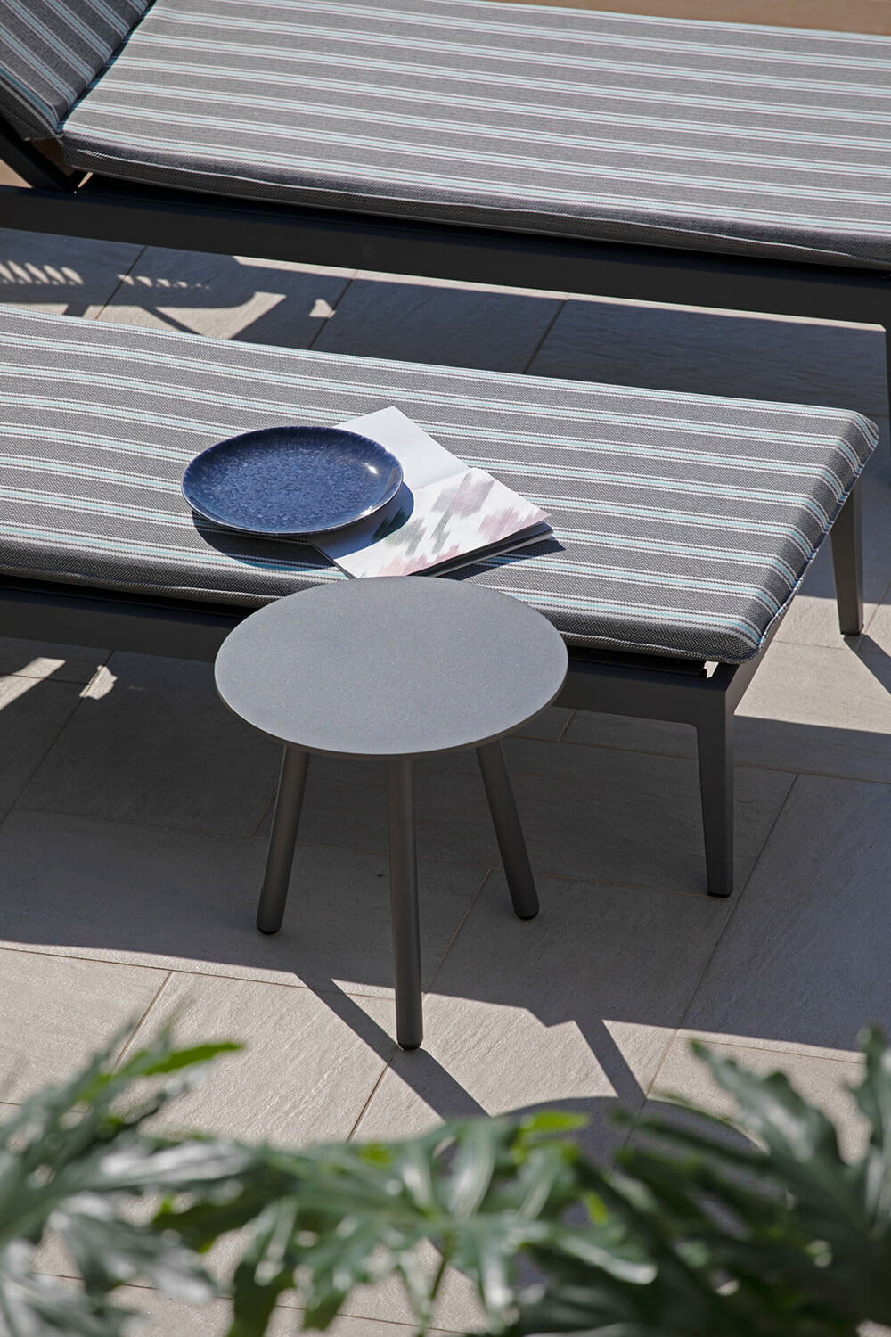 Dream Side Table Aluminum Epoxy Coffee Tables & Side Tables Atmosphera