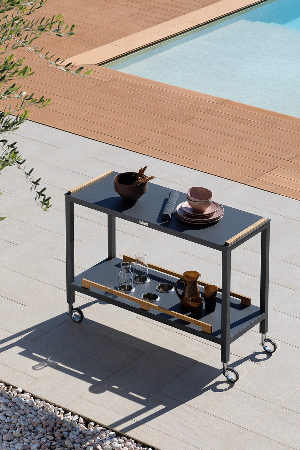 Flair Console Complements Atmosphera