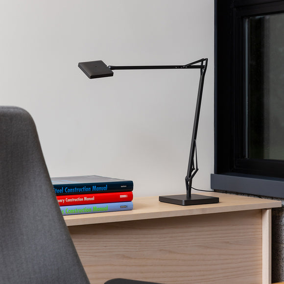 Kelvin Green Mode Table Lamp Desk Lamps FLOS