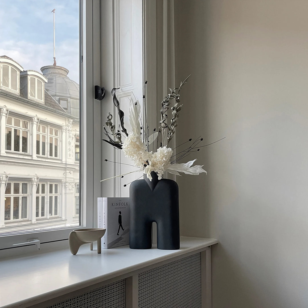 Cobra Tall, Medio - Black Vases 101 Copenhagen   