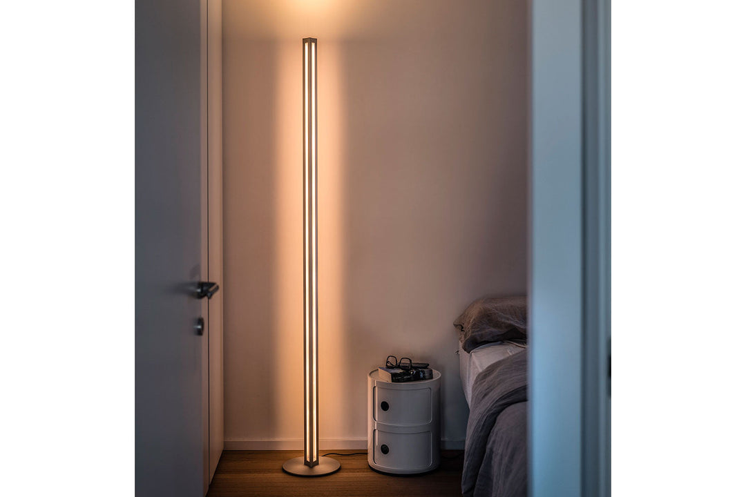 Chiaroscura Floor Lamp Floor Lamps Foscarini