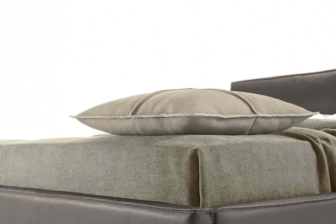 C98 Pillow Accent Pillows Gamma Arredamenti