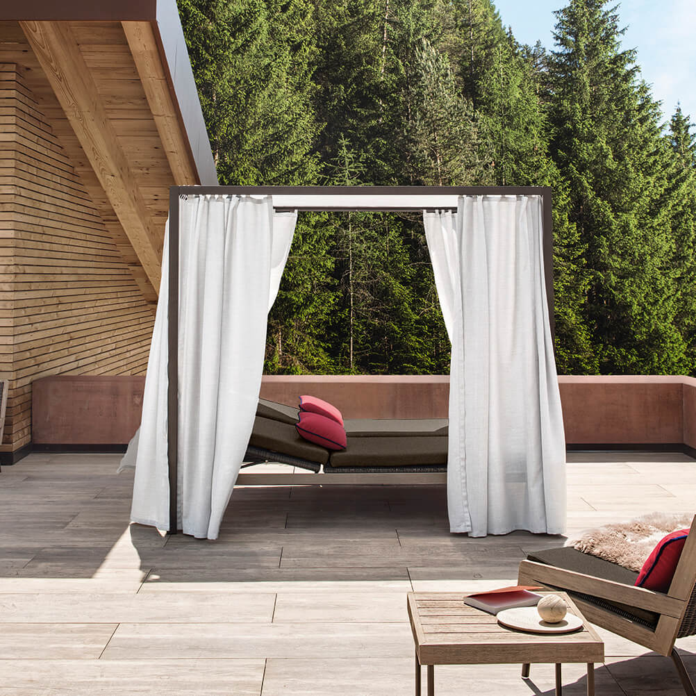 Allaperto Daybed with Canopy Loungers Ethimo
