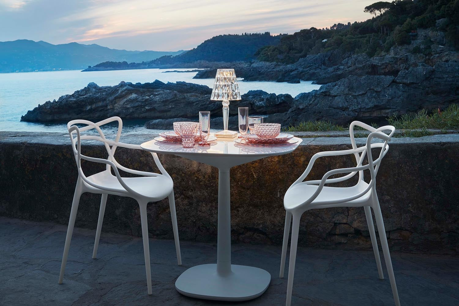 kartell – Italian Luxury Interiors