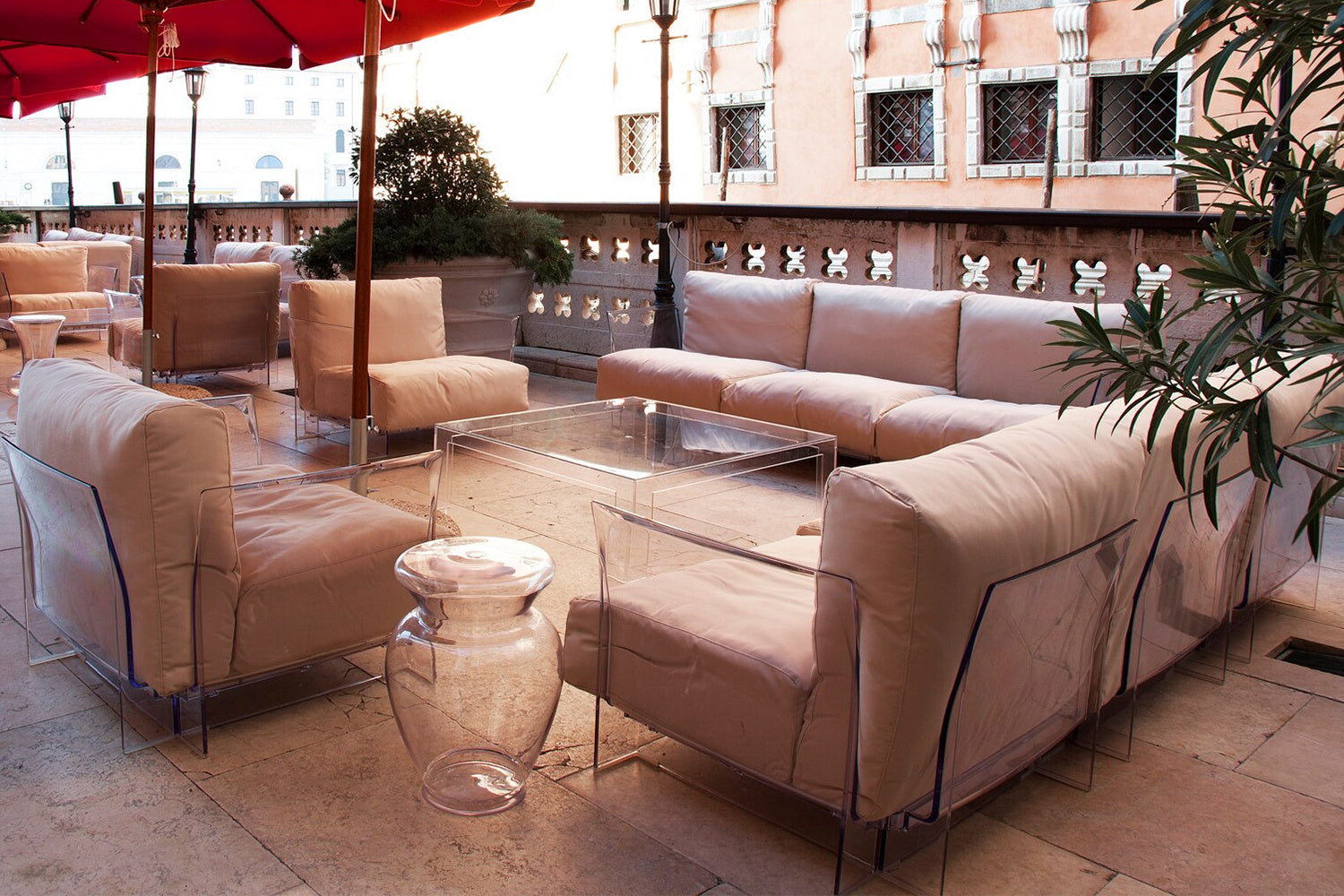 Kartell Invisible Coffee Table - Thumbnail 3