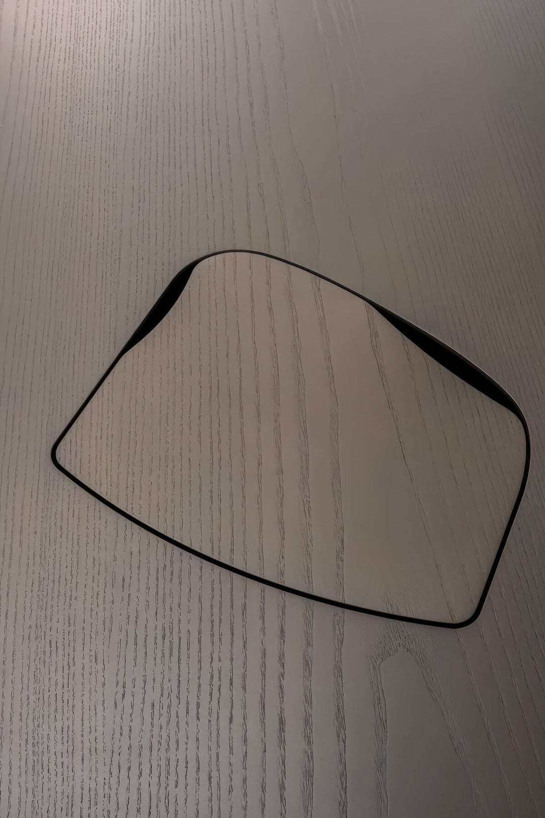 Kimé Desk - Maserati Edition Office Desks & Drawers Giorgetti