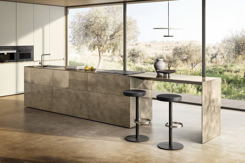 Beat Stool Bar + Counter Stools Lago