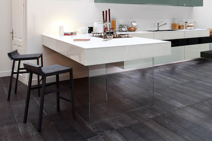 Steps Stool Bar + Counter Stools Lago