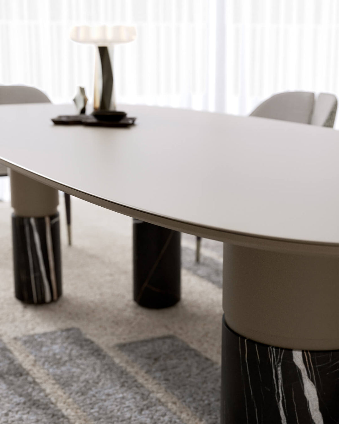 Loīc Table Fixed Tables Capital