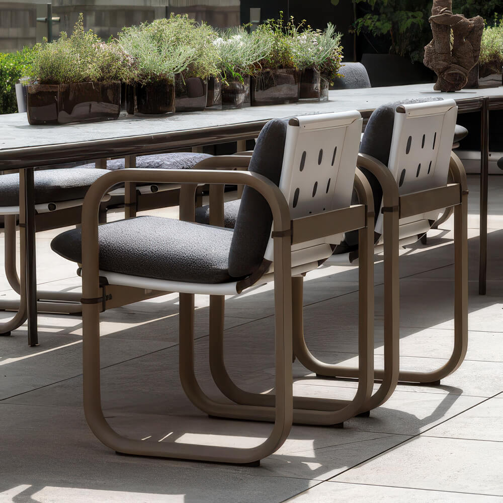 Loop Armchair Chairs & Armchairs Giorgetti