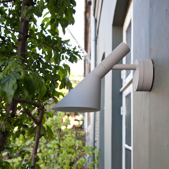 AJ 50 Outdoor Wall Light Louis Poulsen