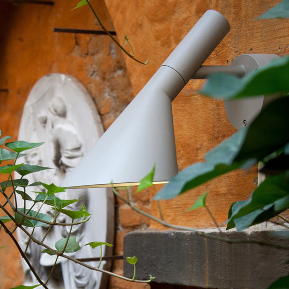 AJ 50 Outdoor Wall Light Louis Poulsen
