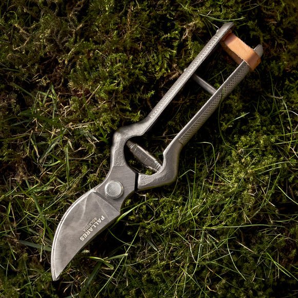 Pallares x Menu Plant Pruner Gardening Audo Copenhagen