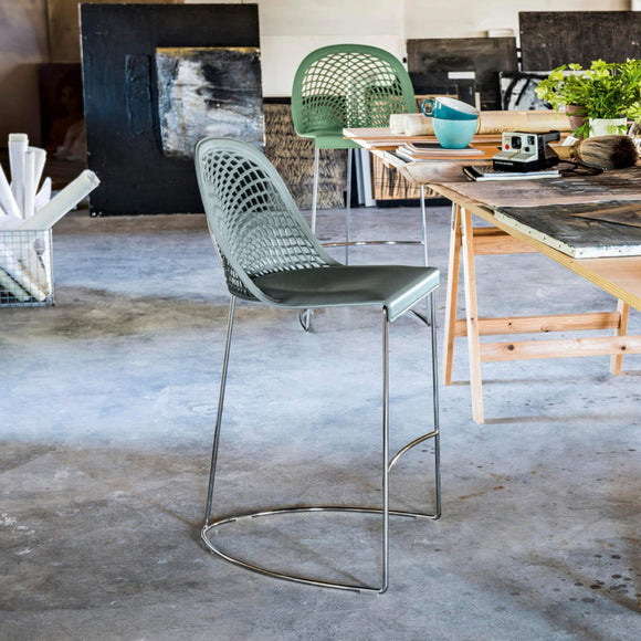 Guapa H65 M CU Counter Stool Table & Bar Stools MIDJ