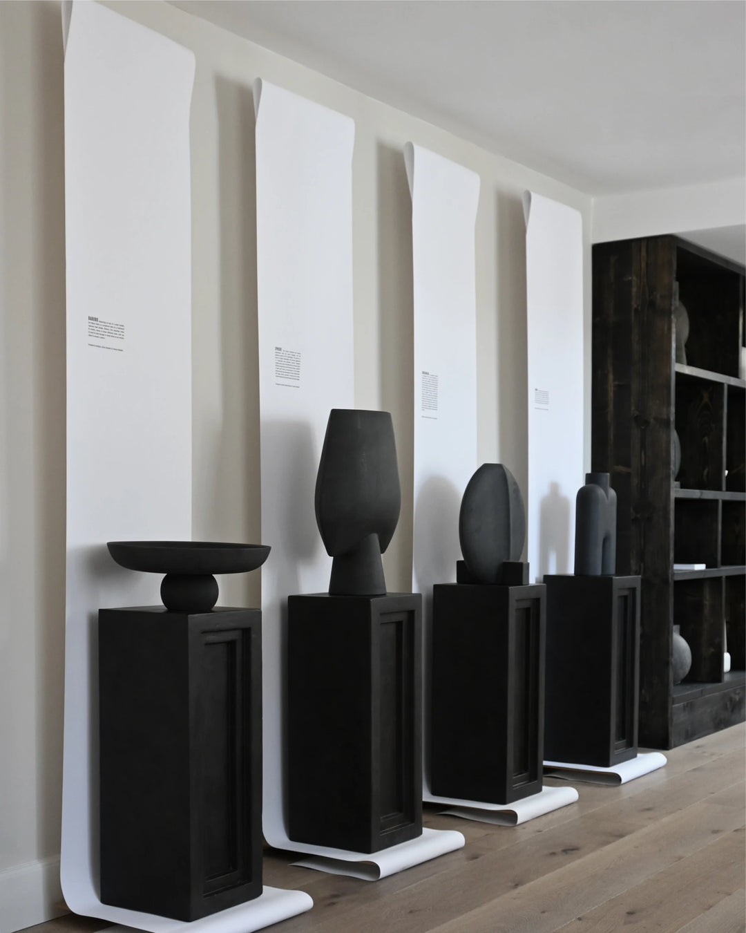 Guggenheim Vase, Big - Black Vases 101 Copenhagen   