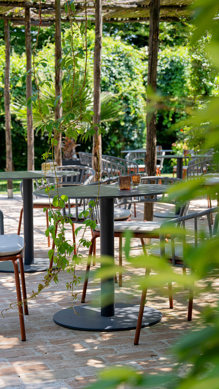 Net R Table &mdash; Cassoni Fixed Tables Atmosphera
