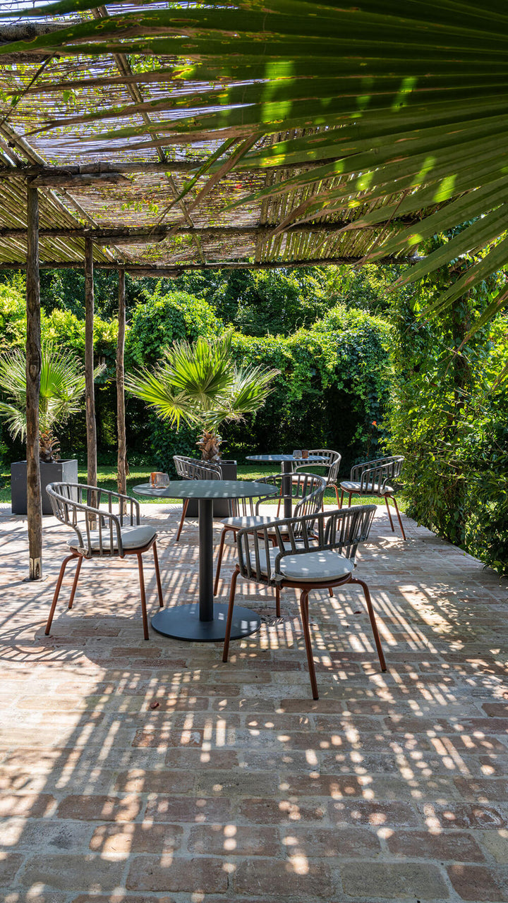 Net R Table &mdash; Cassoni Fixed Tables Atmosphera