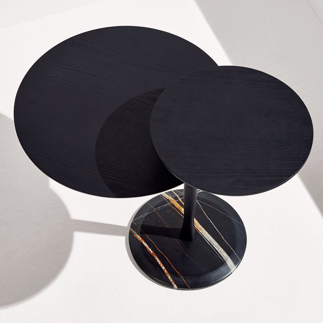 Mesa Vaiven Side Table Accent Tables Nomon Black and Sahara Noir Marble