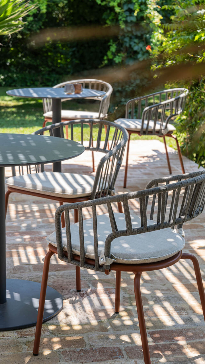 Onda Armchair