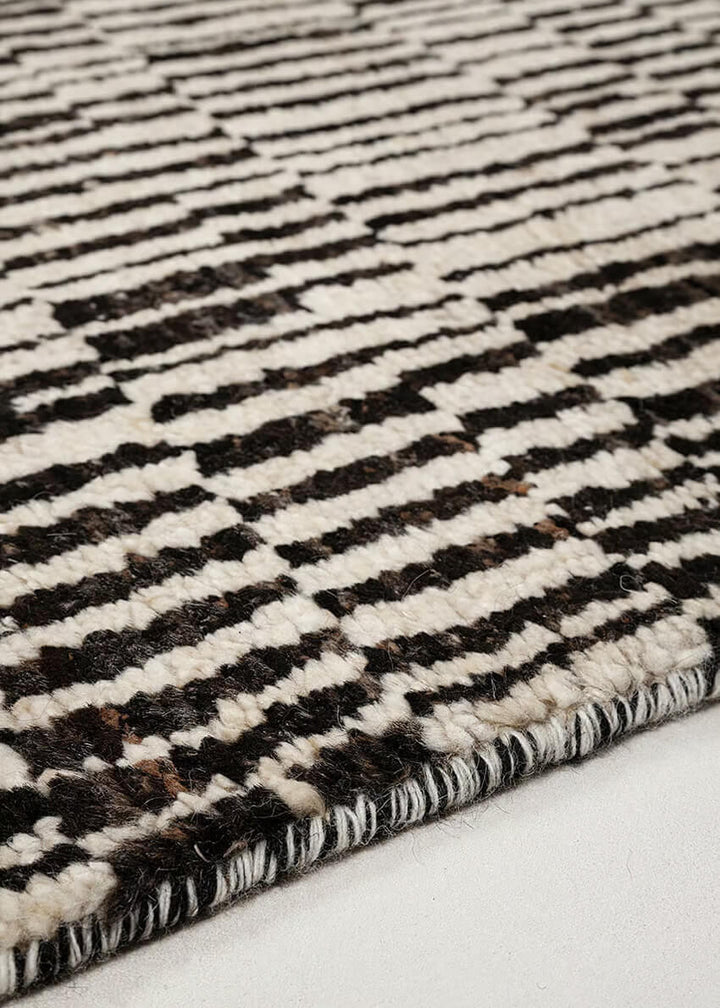 One of a Kind Rug Rugs Amini
