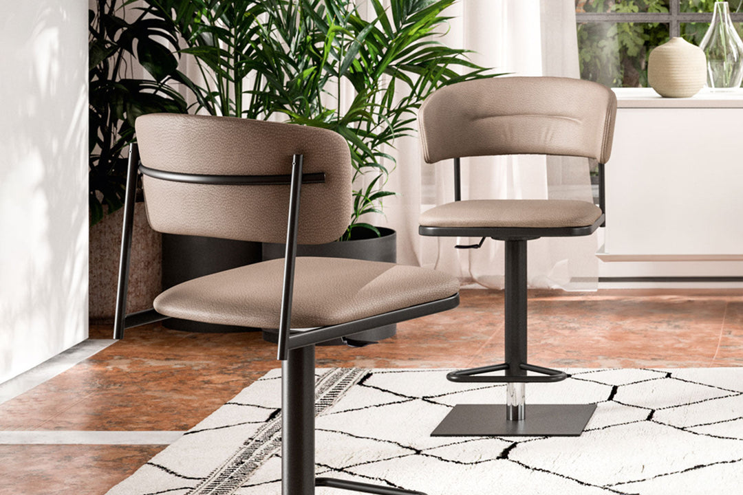 Logan Bar Stool Bar + Counter Stools Ozzio Italia