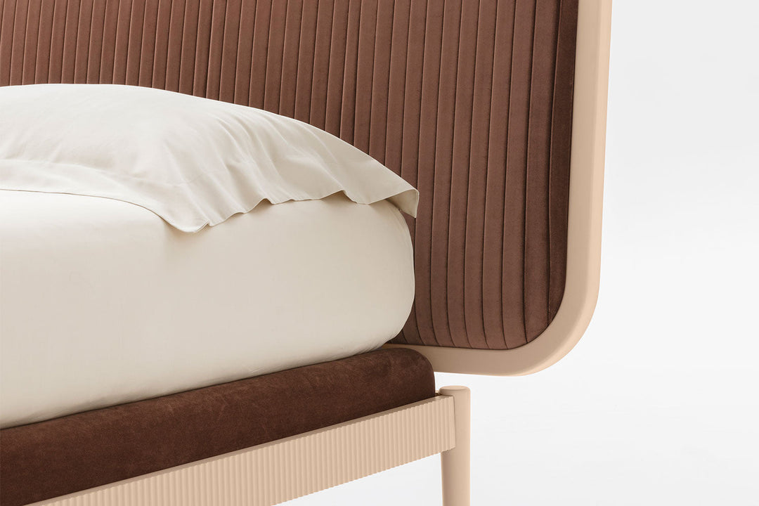 Amante Plisse Bed Beds Pianca