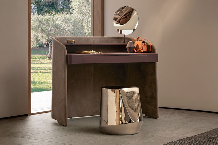 Chloe Vanity Desk Vanity Tables + Desks Pianca