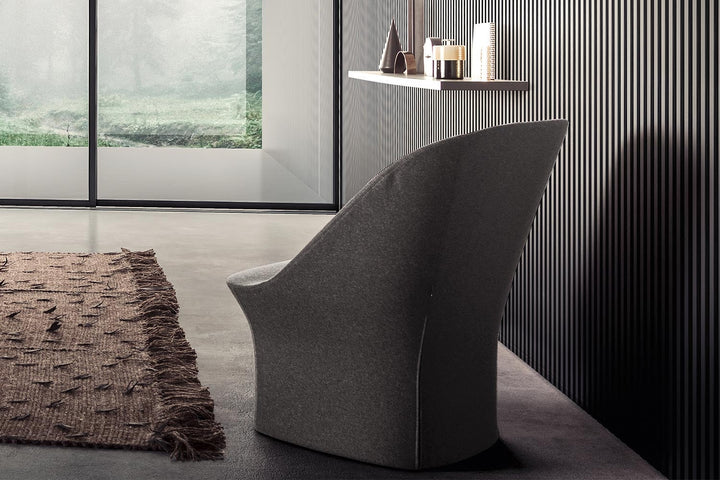 Esse Armchair with Base Chairs Pianca