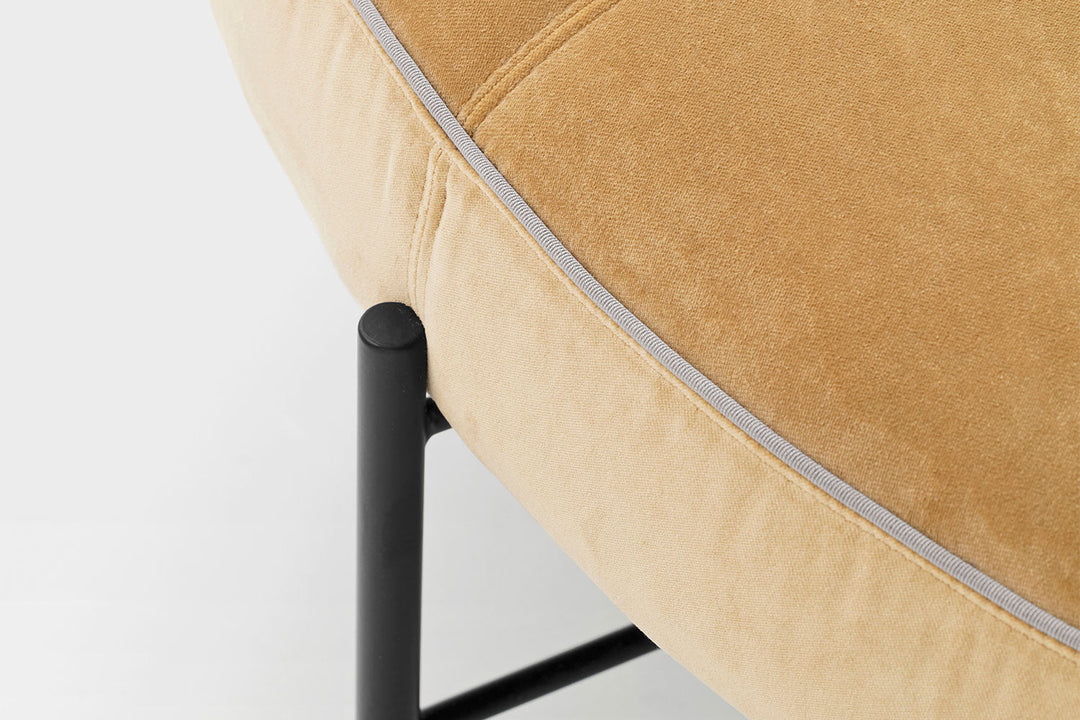 Mambo Ottoman Ottomans + Stools Pianca