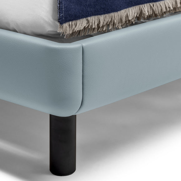 Ferdinandea Boiserie Bed Beds & Bed Frames Poltrona Frau