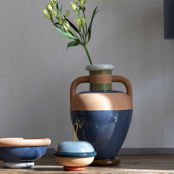 Ikiperu Vase Vases Poltrona Frau