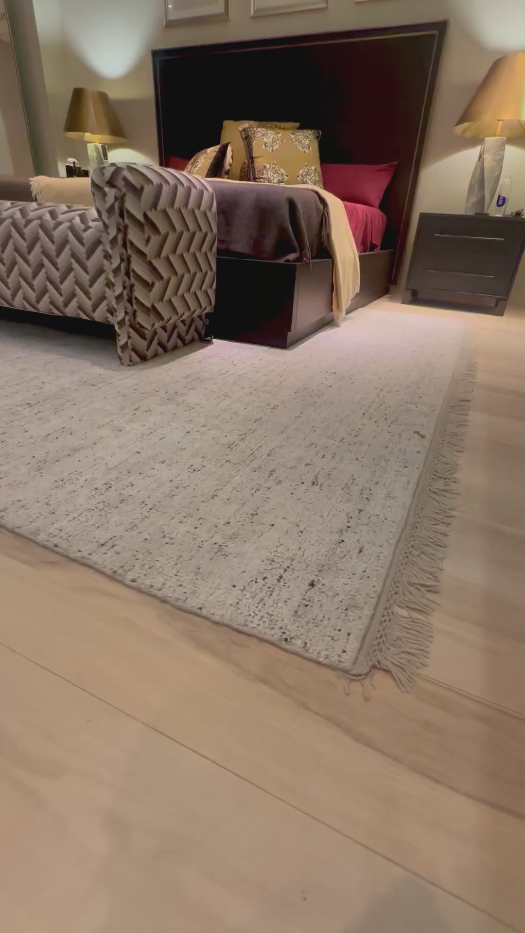 Friolento Silver Rug Linie Design