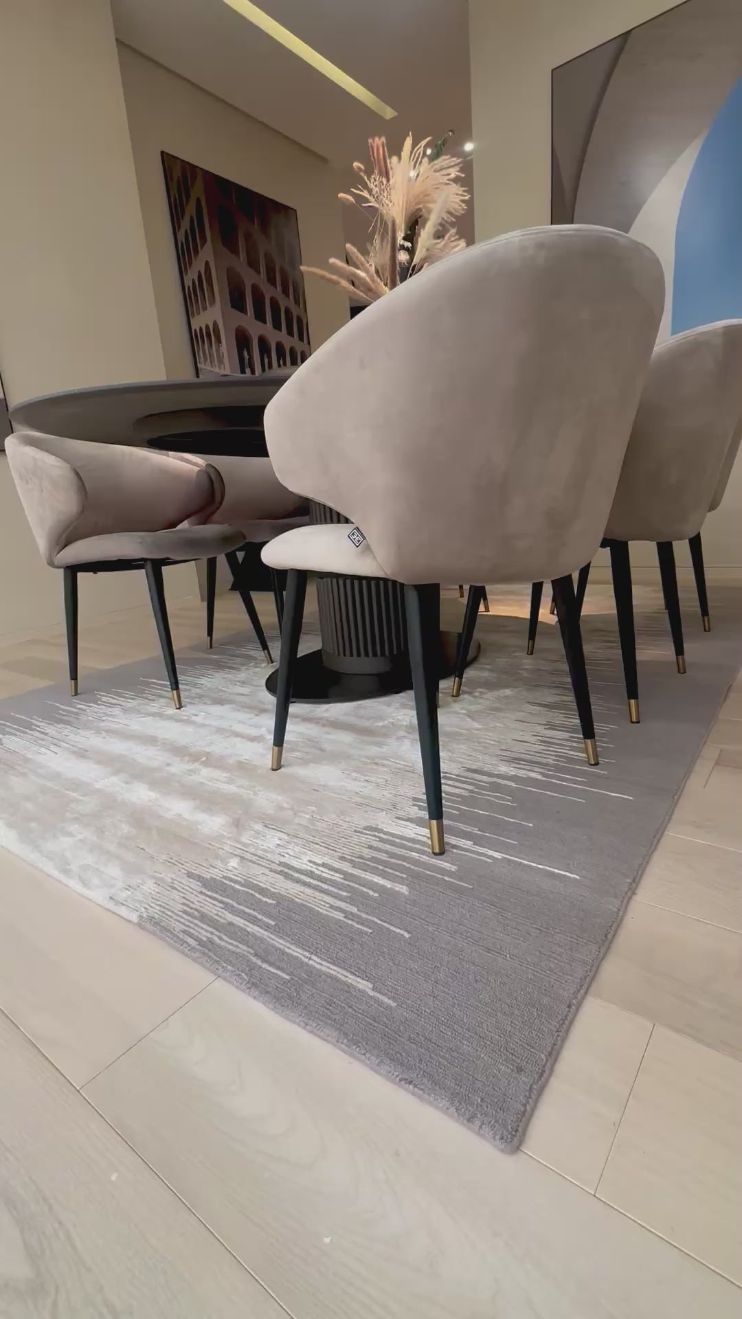 Noam Lt. Grey Linie Design