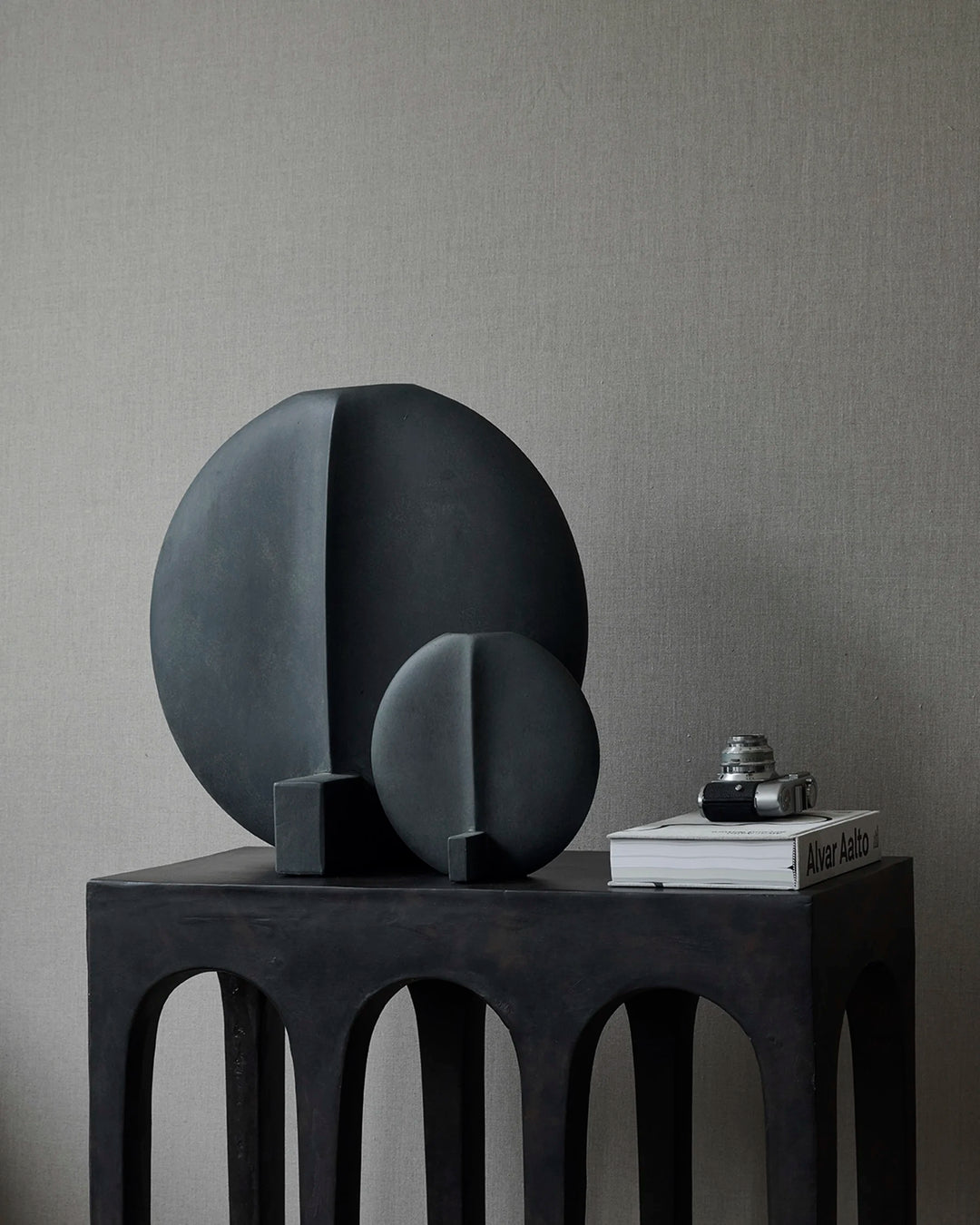 Guggenheim Vase, Petit - Black Vases 101 Copenhagen   