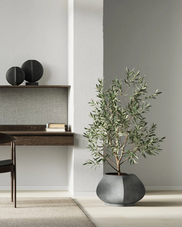 Arket Plant Pot, Medio - Dark Grey Home & Garden:Home Décor:Other Home Décor 101 Copenhagen   