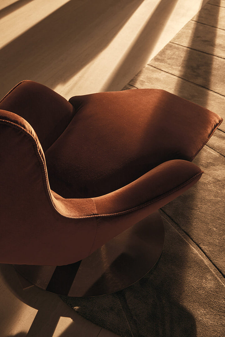 Selfless Lounge Chair Lounge Chairs Visionnaire