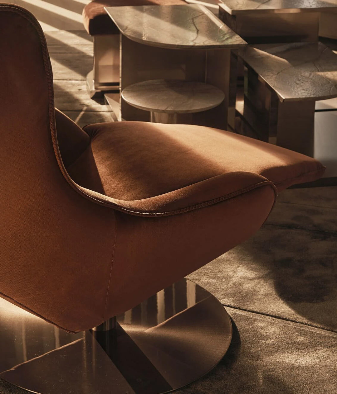 Selfless Lounge Chair Lounge Chairs Visionnaire