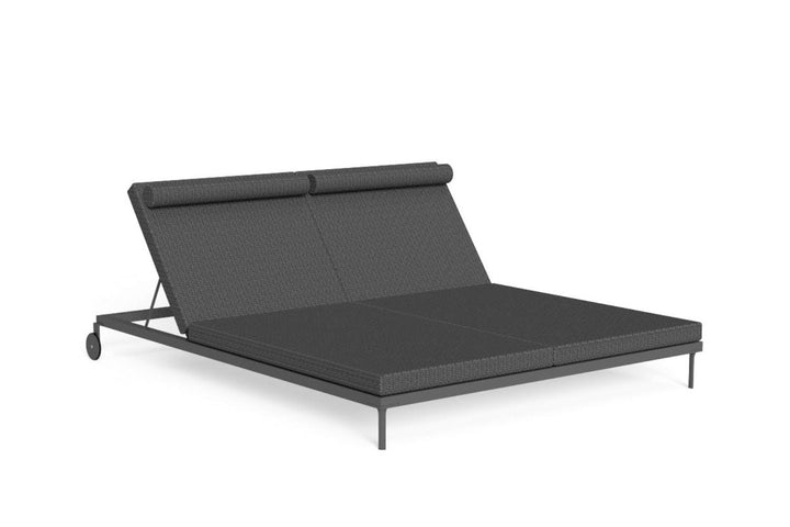 Cleo Alu Daybed Outdoor Chaise Lounges Talenti