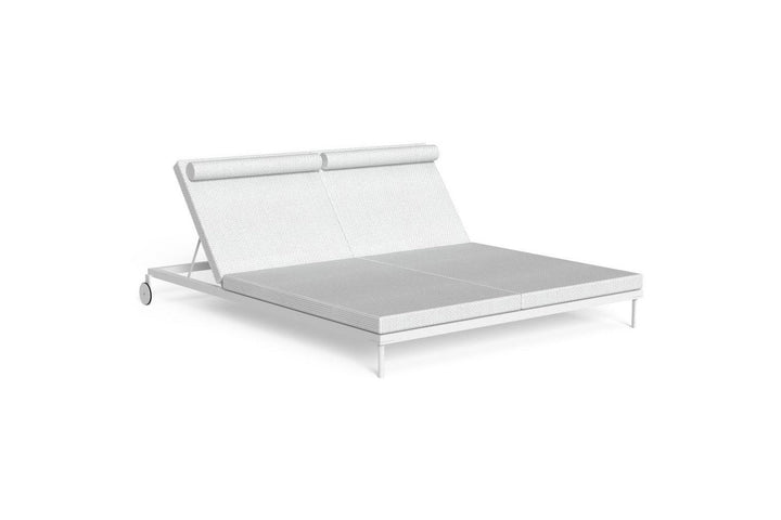 Cleo Alu Daybed Outdoor Chaise Lounges Talenti