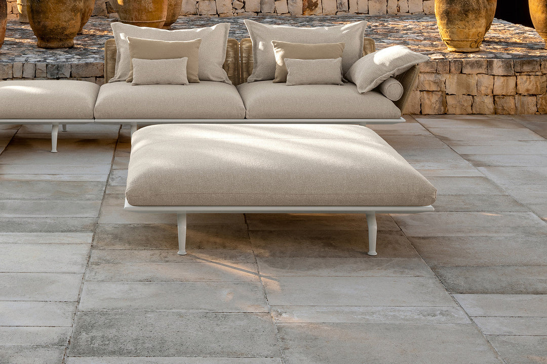 Cruise Alu Pouf Outdoor Poufs + Stools Talenti