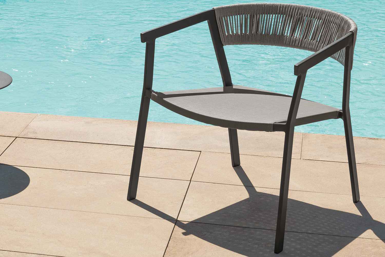 Talenti Key Armchair - Thumbnail 2