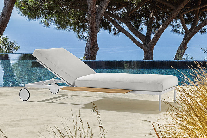 Leaf Chaise Lounge Outdoor Chaise Lounges Talenti