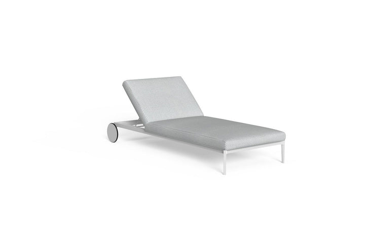Leaf Chaise Lounge Outdoor Chaise Lounges Talenti