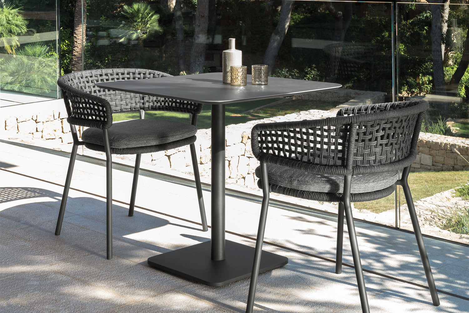Talenti Moon Alu Bistro Table - Thumbnail 2