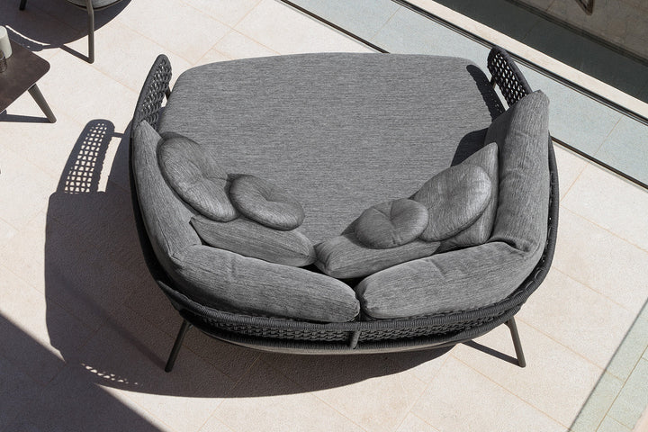 Moon Alu Daybed Outdoor Chaise Lounges Talenti