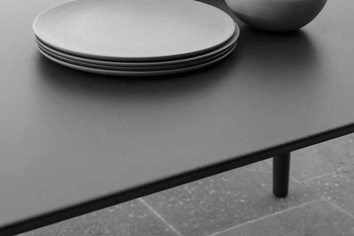 Moon Alu Extension Dining Table Outdoor Dining Tables Talenti