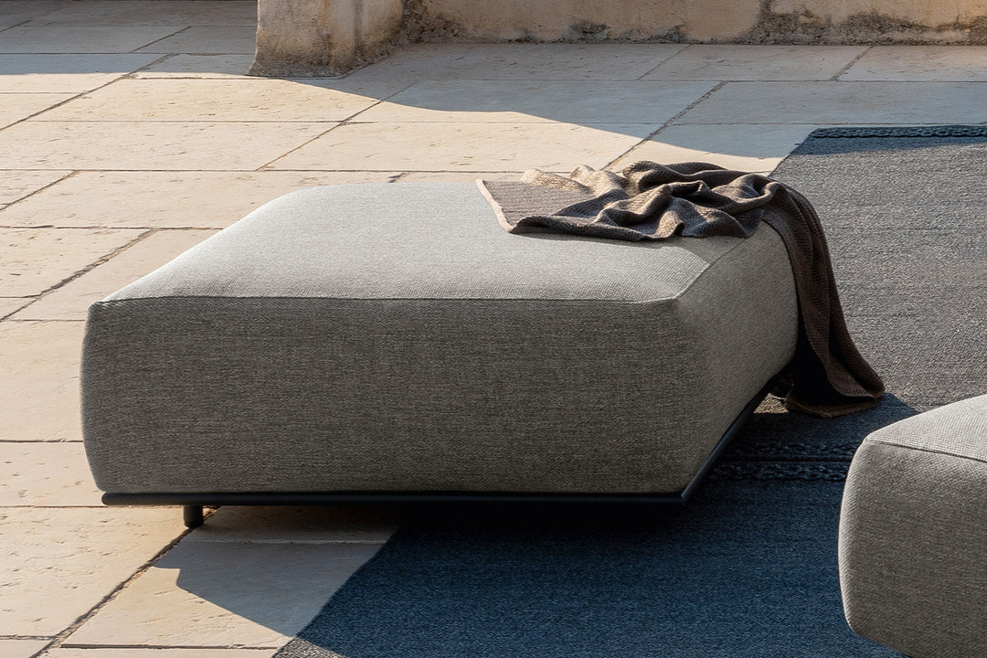 Scacco Pouf Outdoor Poufs + Stools Talenti